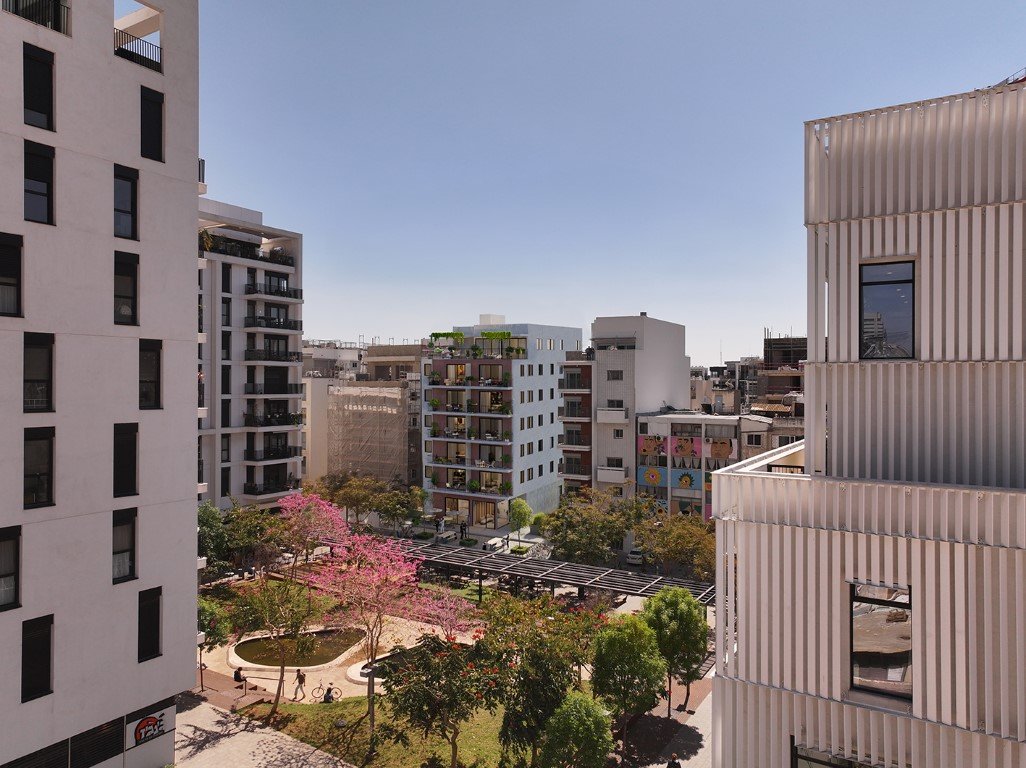 250423_VOLFSON_EXTERIER (Medium)